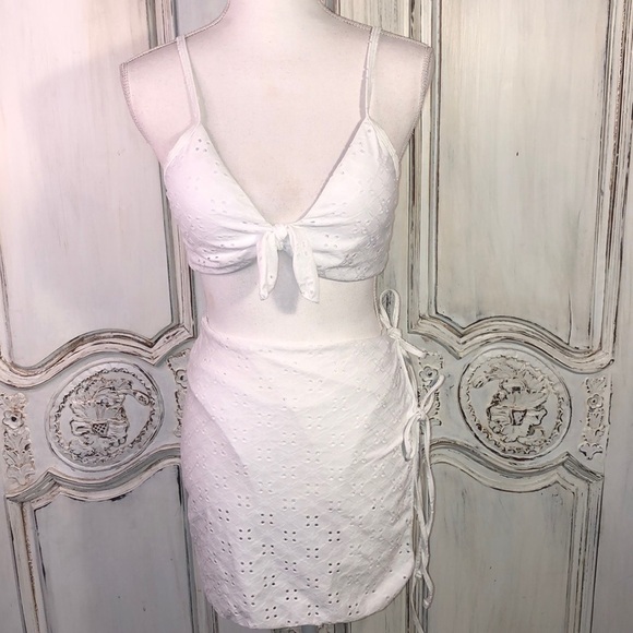 Eyelet Lace Three Piece Bikini Set Size Large - Picture 1 of 15